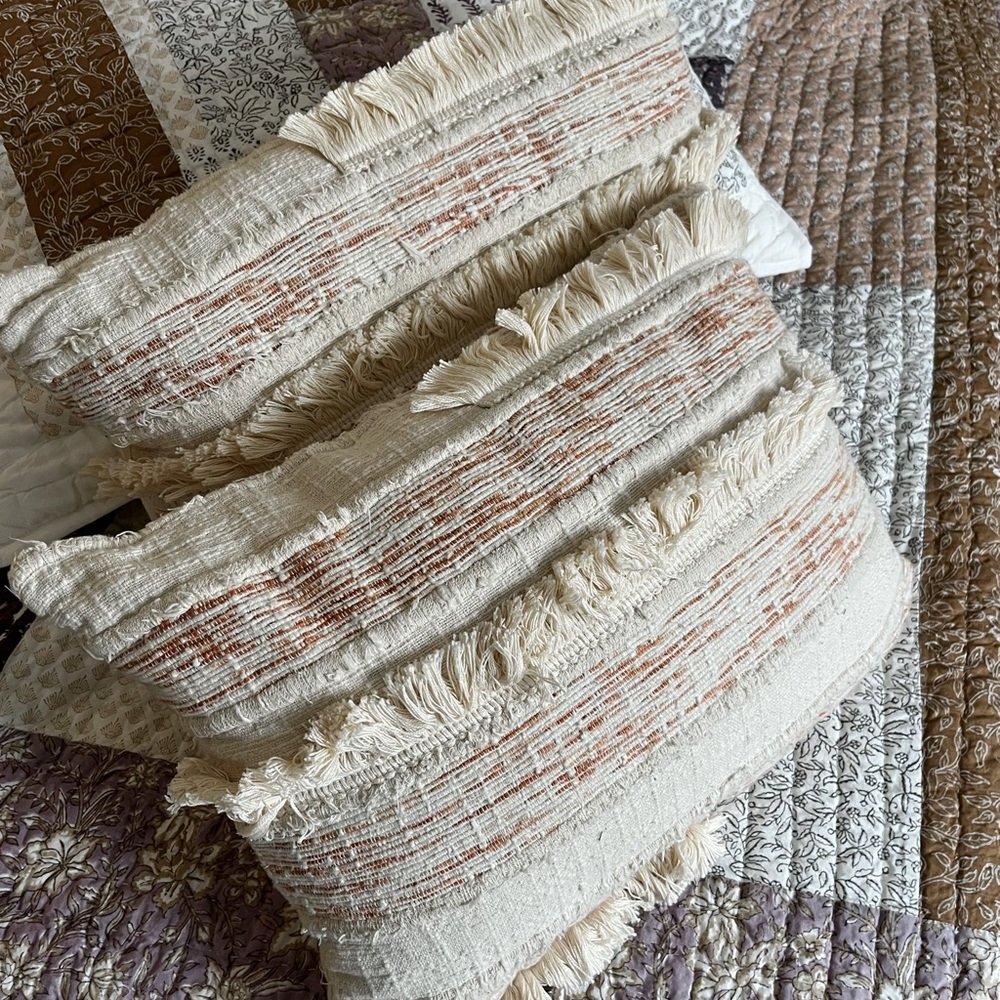 SALE🌟Opalhouse macrame accent pillow New Without Tags